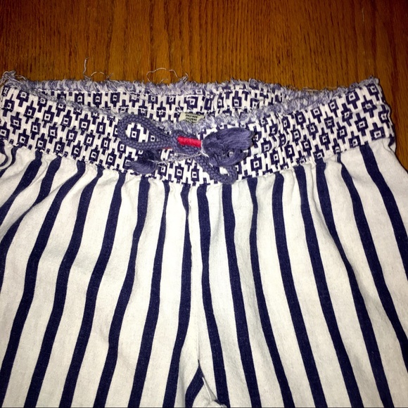 COPY - Indigo Rein Navy Striped Capris w Red Slit… - Picture 5 of 6